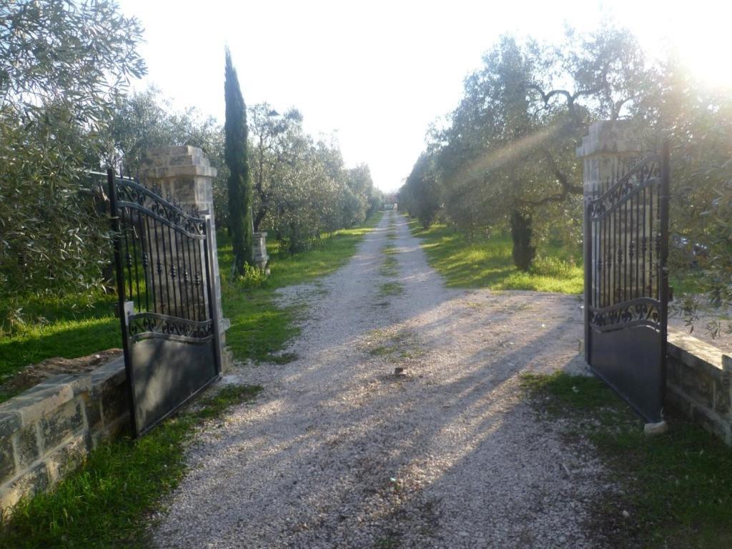 Farm Agriturismo Masseria Chiusurella Villa Корато Екстериор снимка